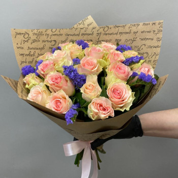 Монобукет из розы и стати